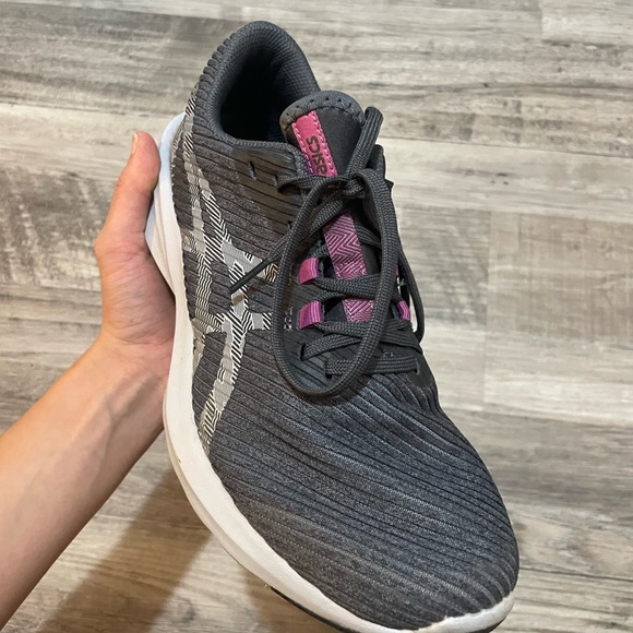 ASICS RUNNING SHOES - Picture 4 of 7